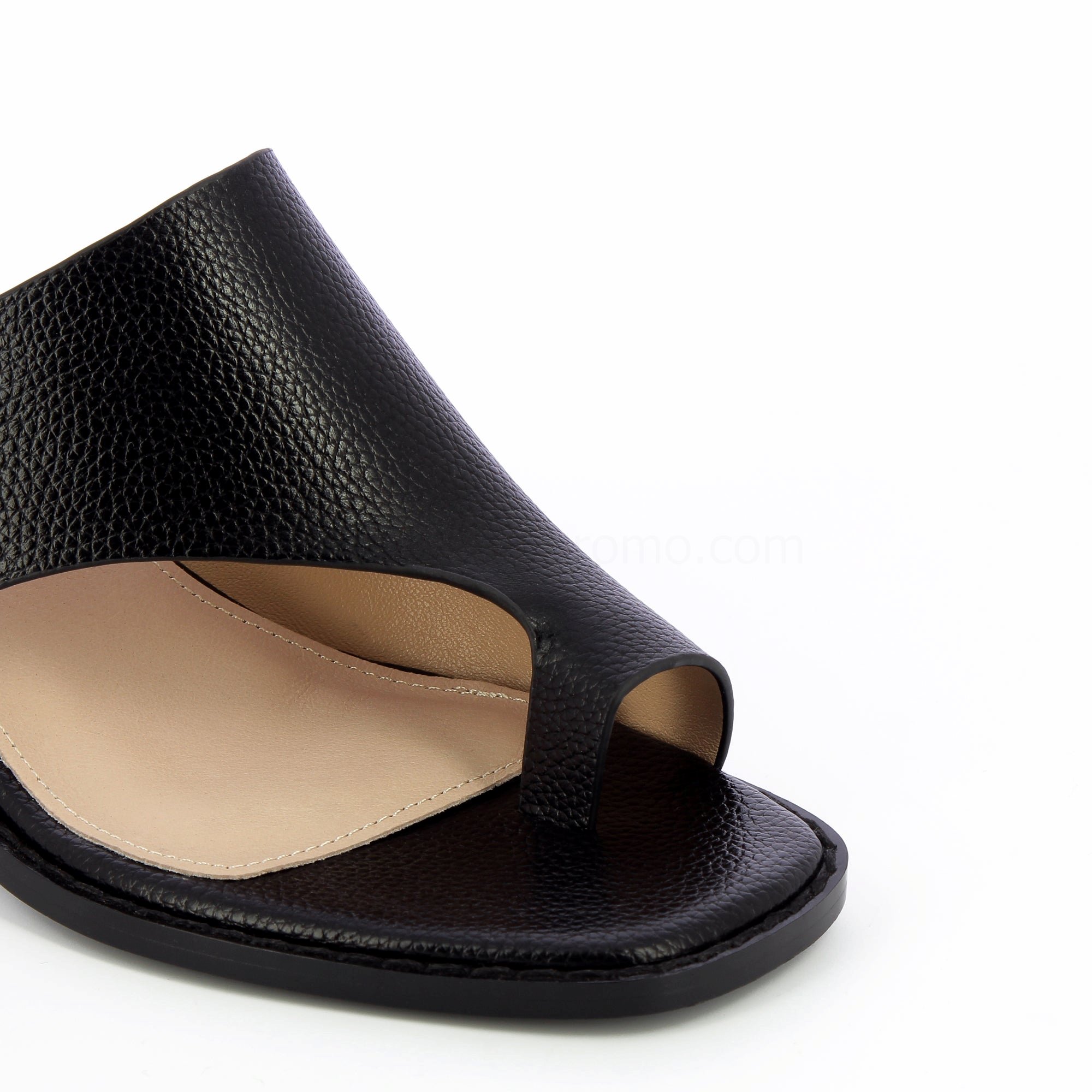 (image for) Mules Cyrielle Noires Passe-Pouce à Talon Rond | Vanessawupromo.Com 565